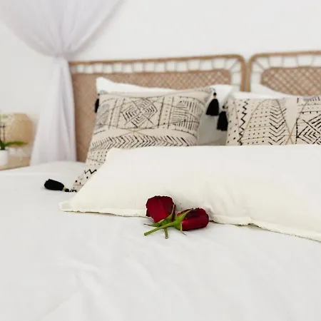 Casa Romantica - Romantic Close To The Lagos